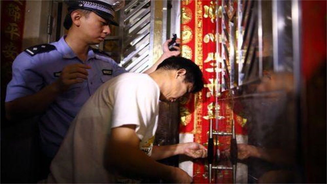 陕西请开锁师傅开了锁后，师傅